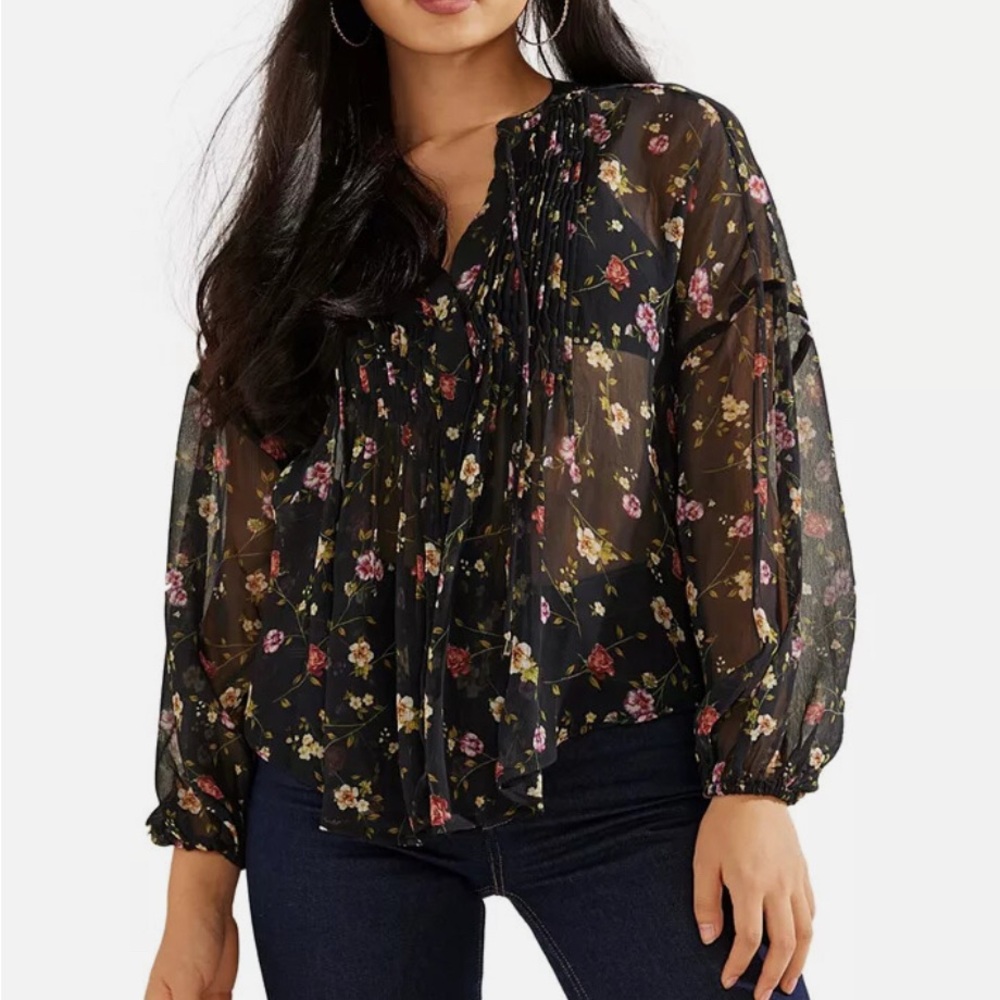 Guess Women's Whimsy Floral print Black Camouflage-print Pintuck Blouse